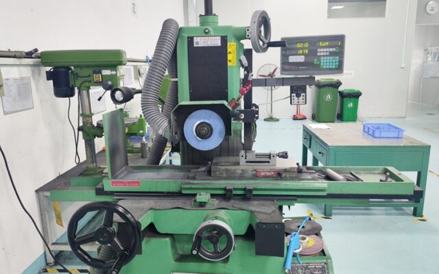 Grinding machine